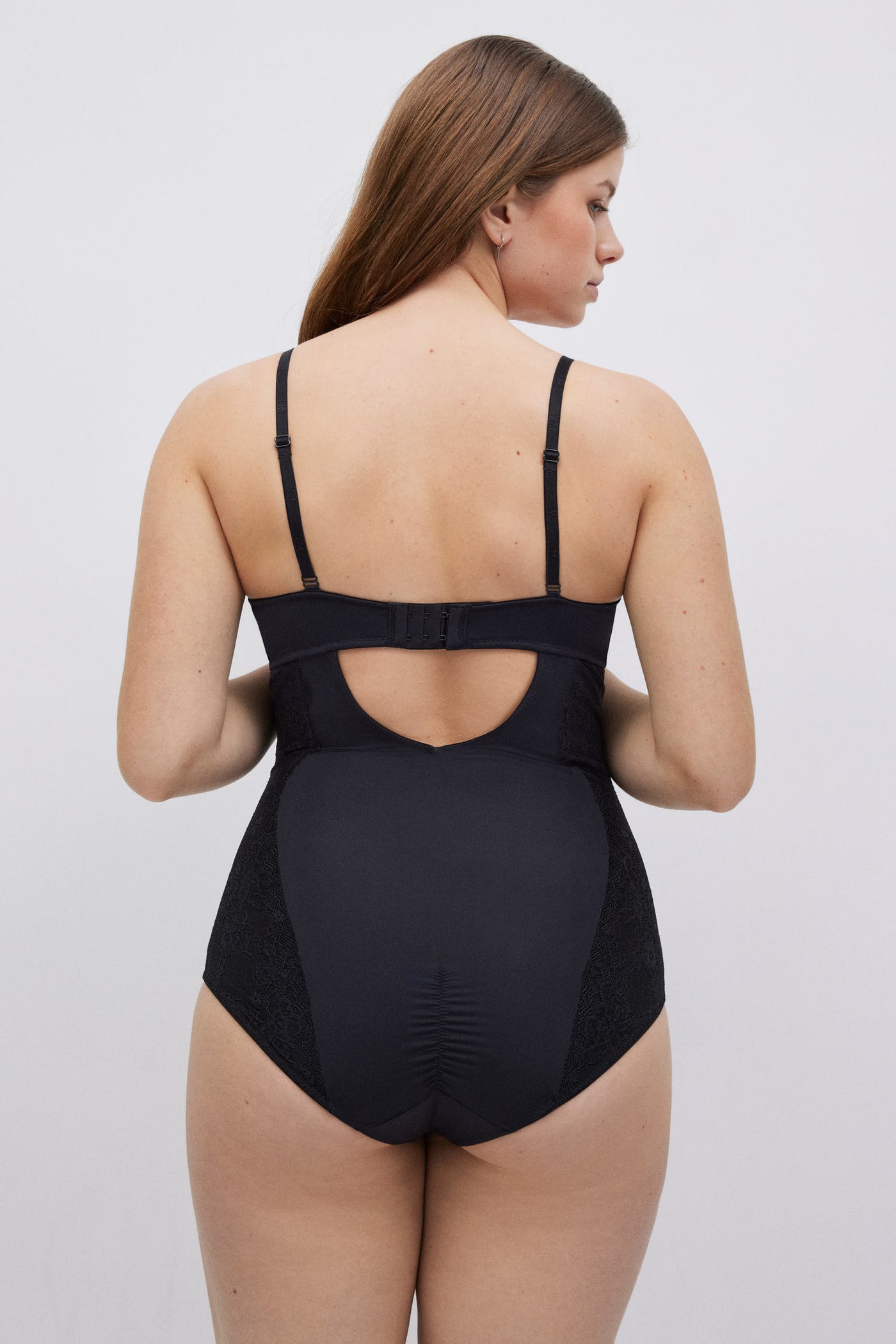 BODY MODELLANTE CON PIZZO MEDIA COMPRESSIONE YSABEL MORA