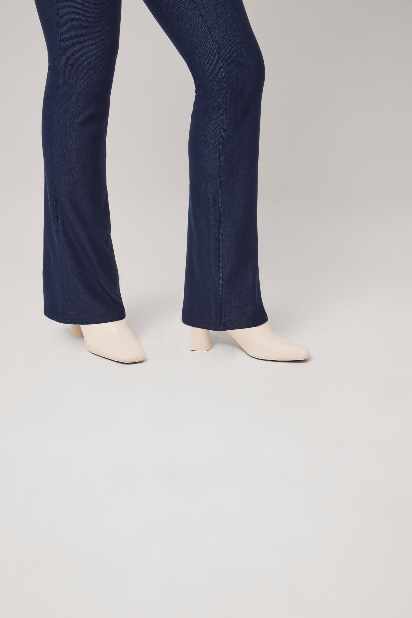 LEGGINGS DENIM FLARE YSABEL MORA