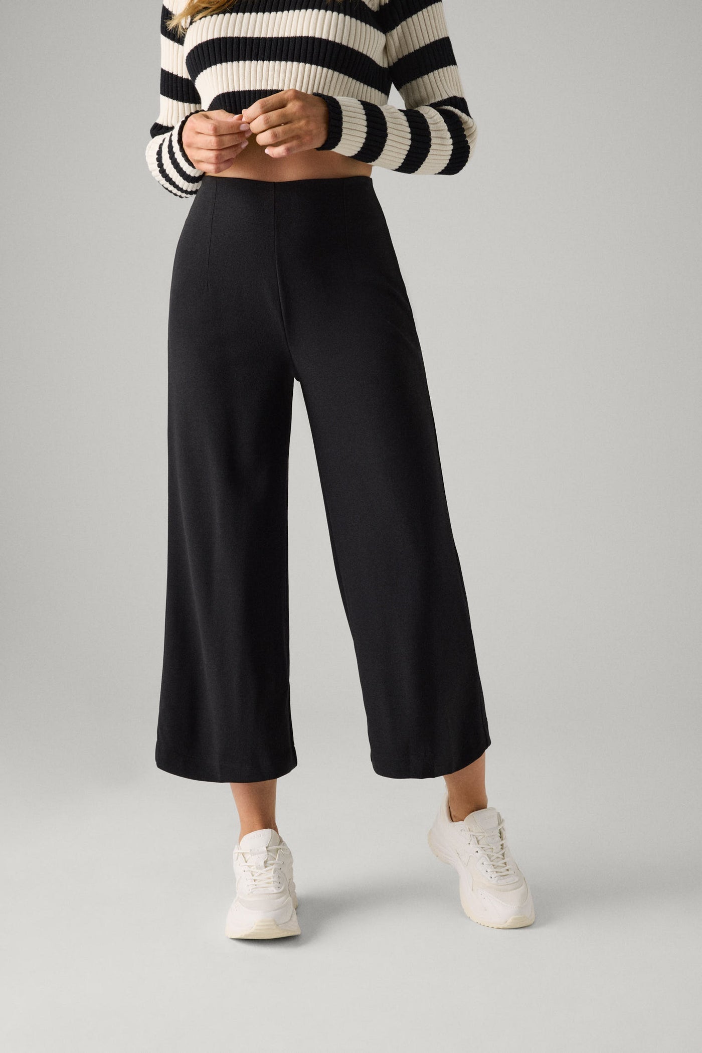 PANTALONI WIDE LEG IN CRÊPE DI MAGLIA TINTA UNITA NERO YSABEL MORA