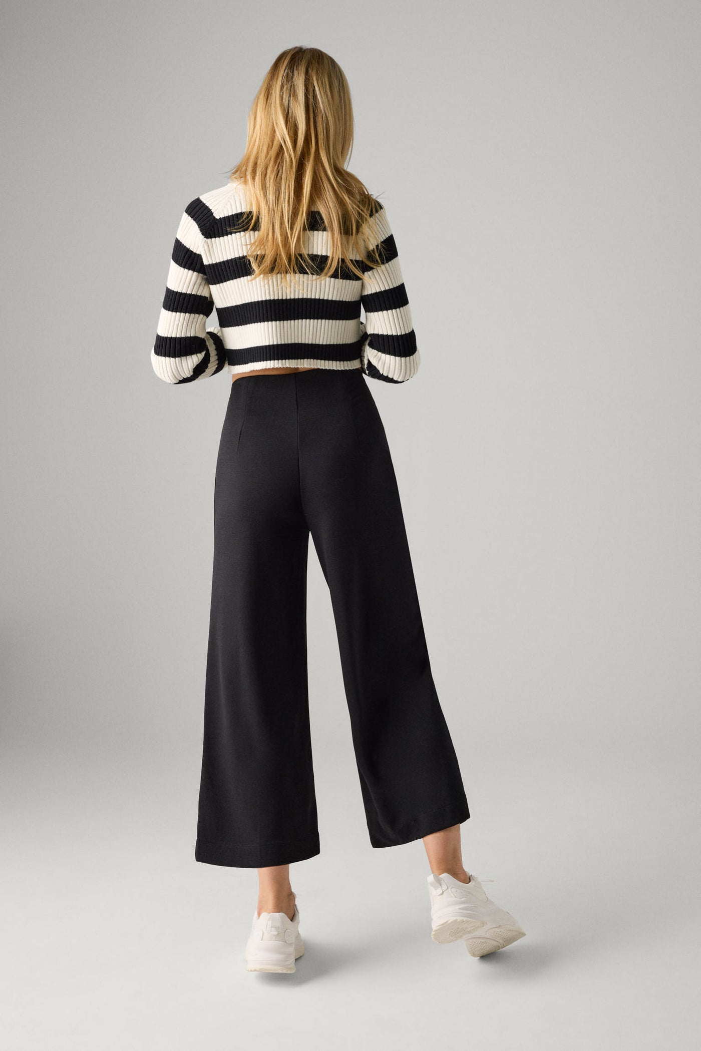 PANTALONI WIDE LEG IN CRÊPE DI MAGLIA TINTA UNITA NERO YSABEL MORA