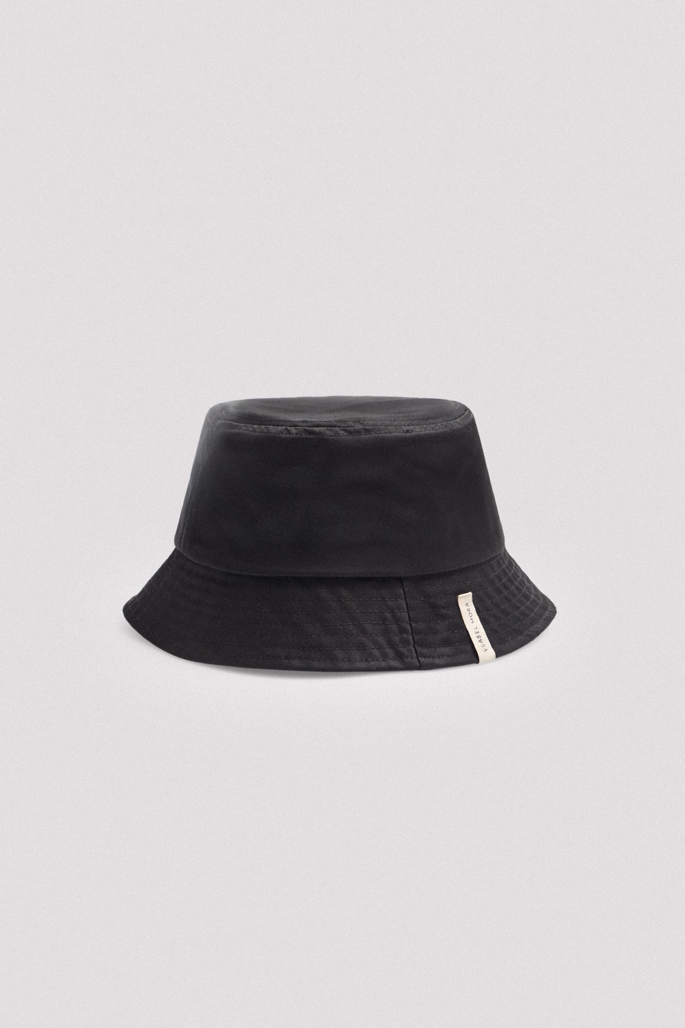 CAPPELLO A SECCHIELLO NERO YSABEL MORA
