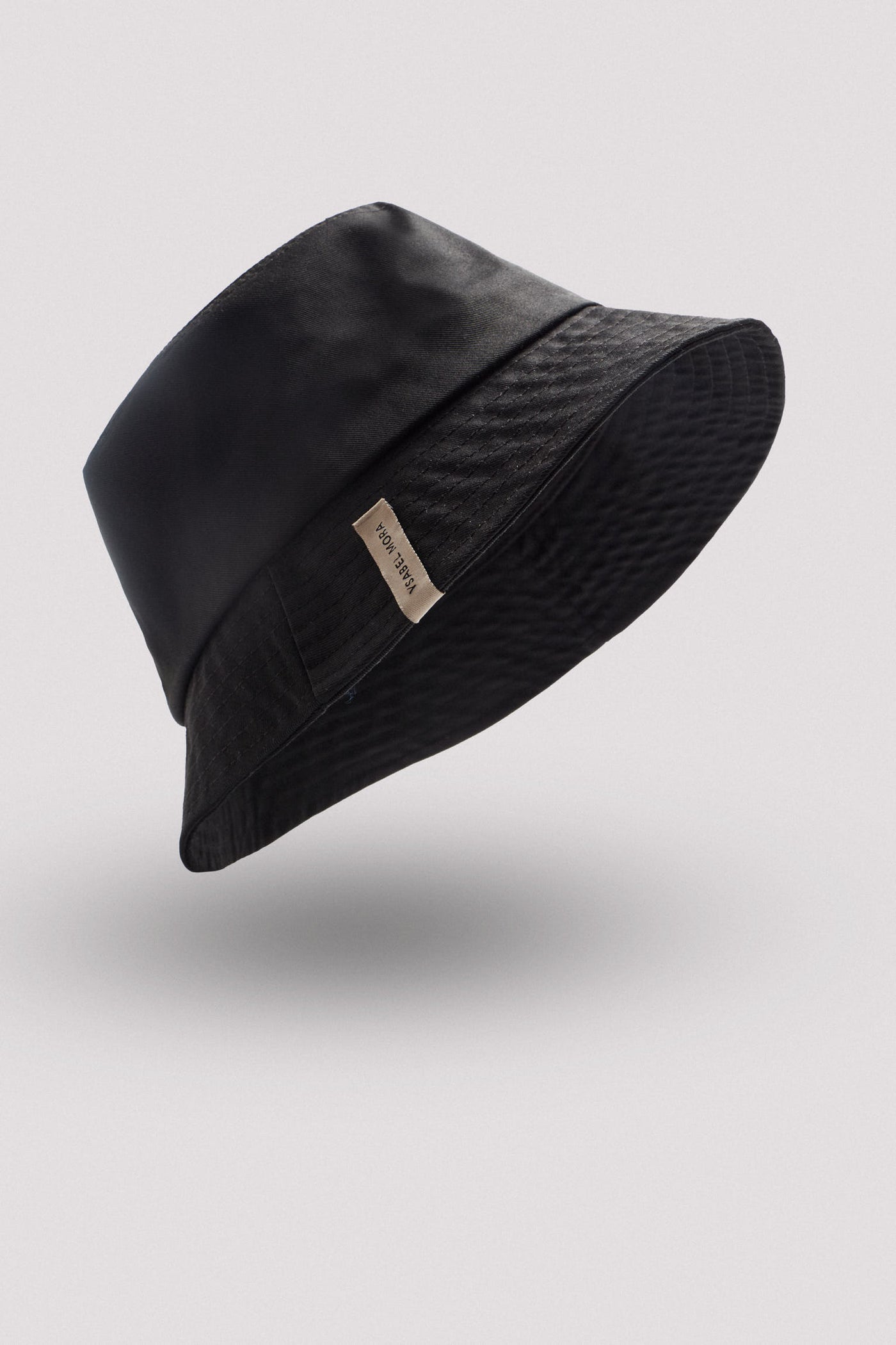 CAPPELLO A SECCHIELLO NERO YSABEL MORA