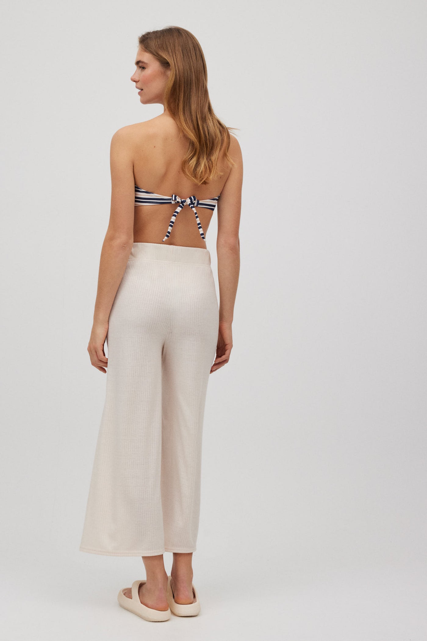PANTALONE AMPIO A COSTINE YSABEL MORA