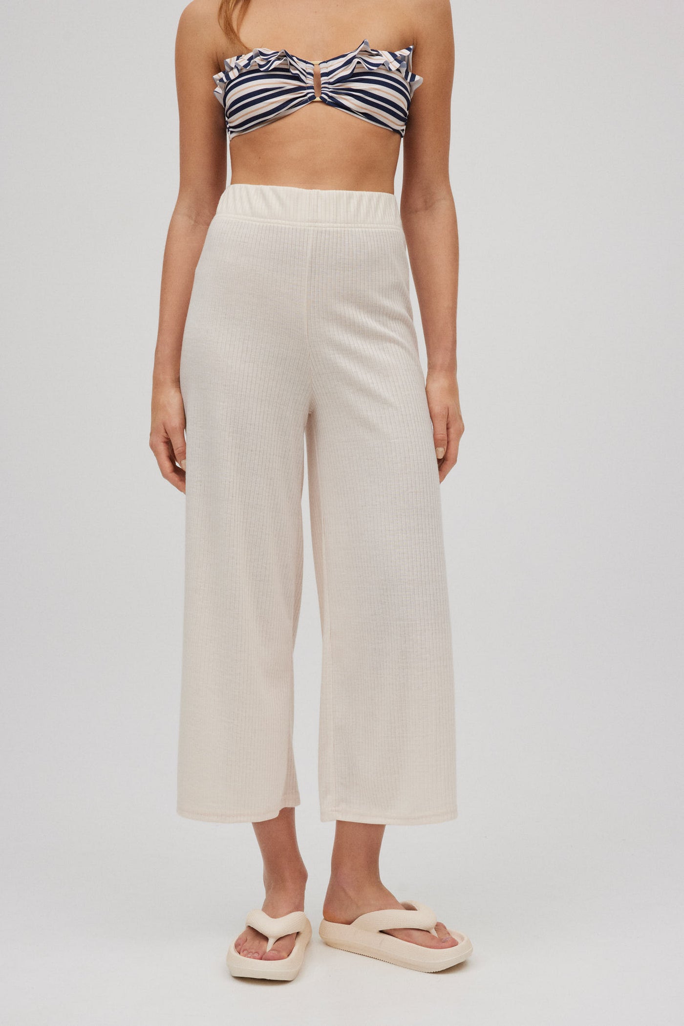 PANTALONE AMPIO A COSTINE YSABEL MORA