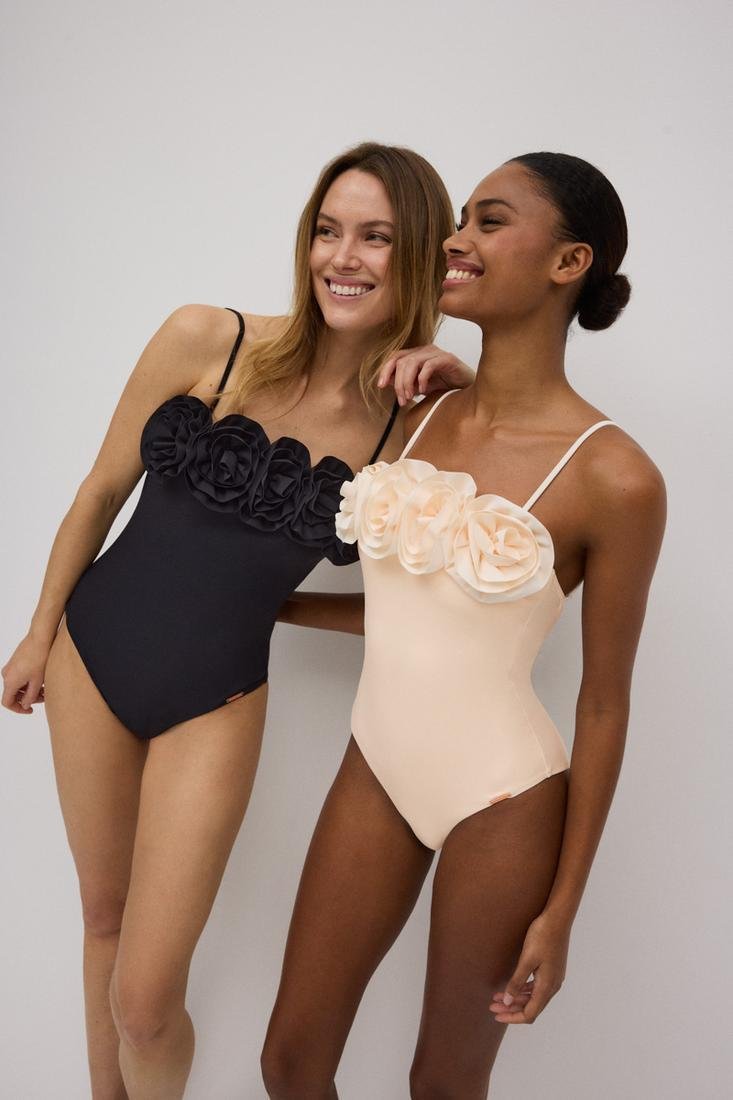 COSTUME INTERO DA BAGNO CON DETTAGLI FLOREALI YSABEL MORA