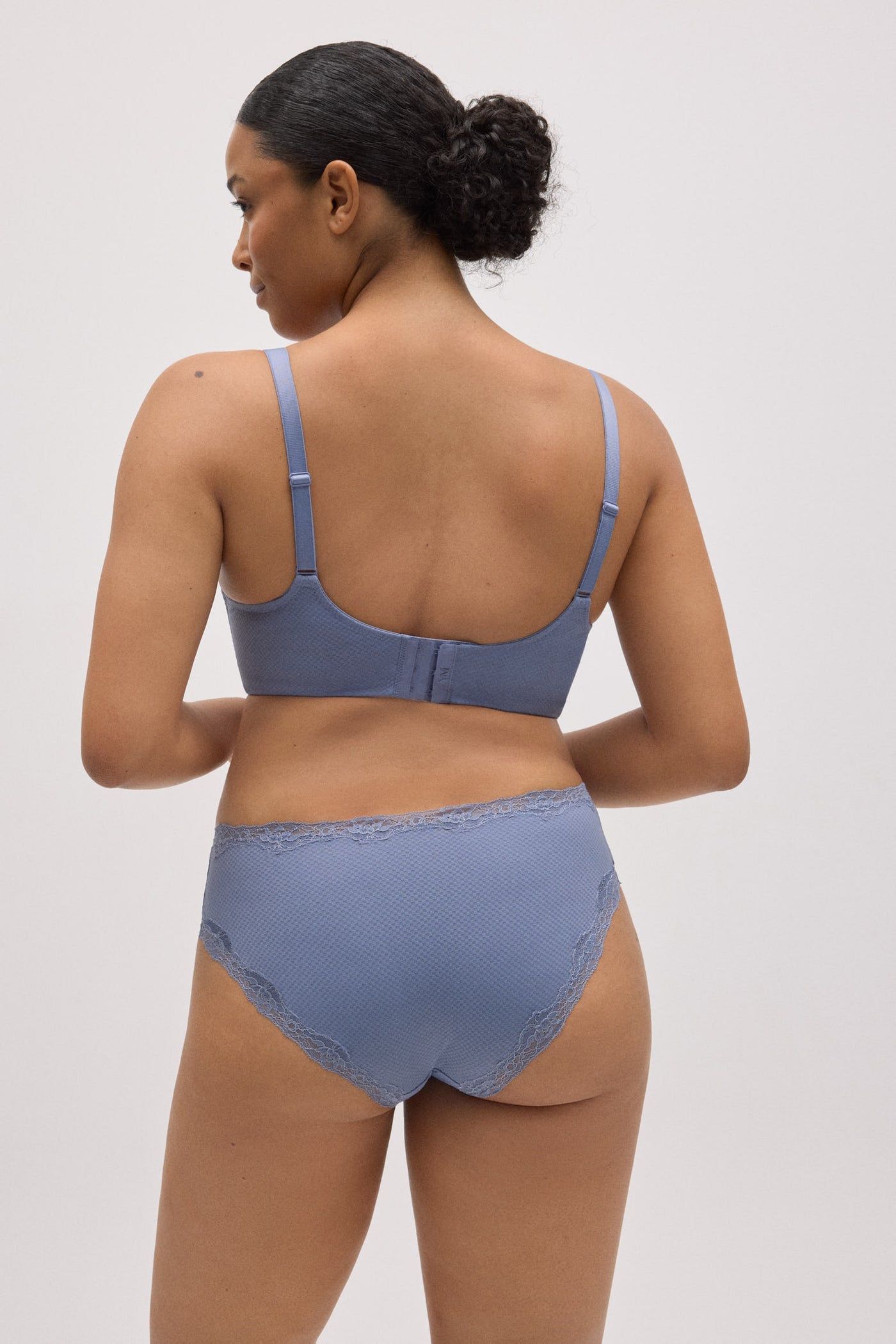 SLIP MIDI CON PIZZO YSABEL MORA