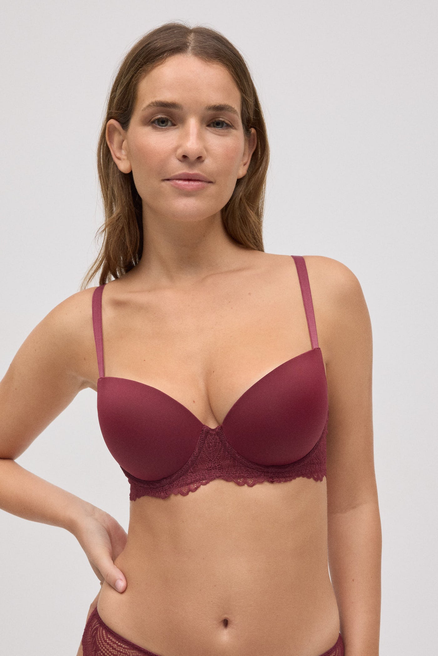 REGGISENO PUSH-UP IN PIZZO YSABEL MORA