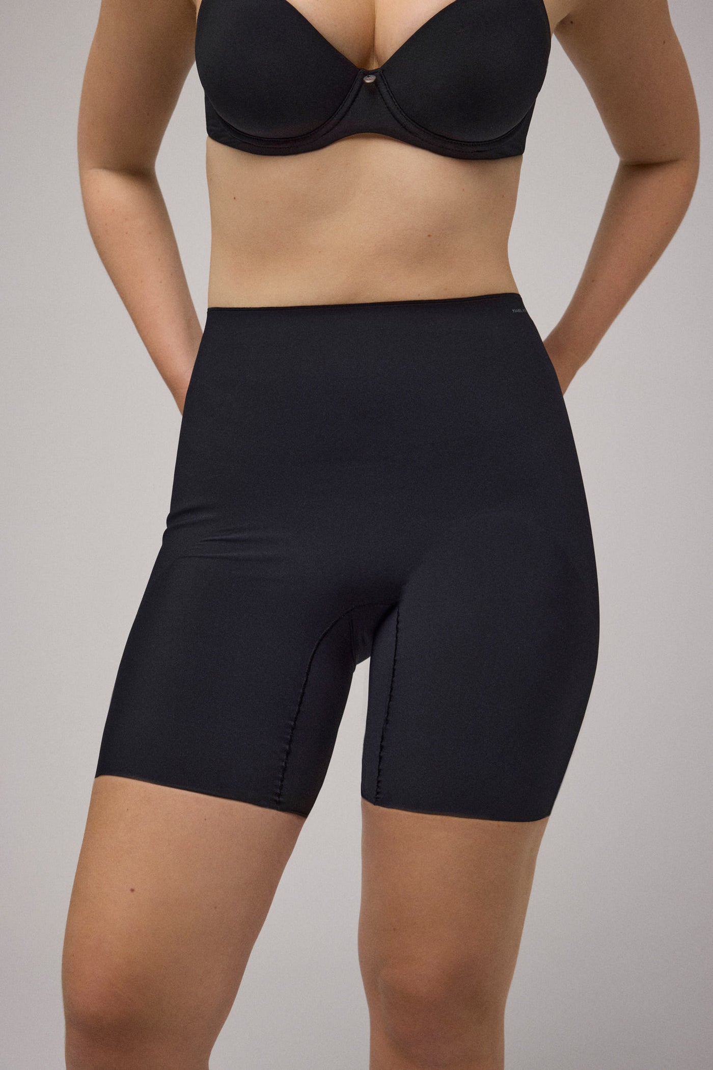 PANTY A VITA ALTA CONTENITIVO TAGLIO LASER YSABEL MORA