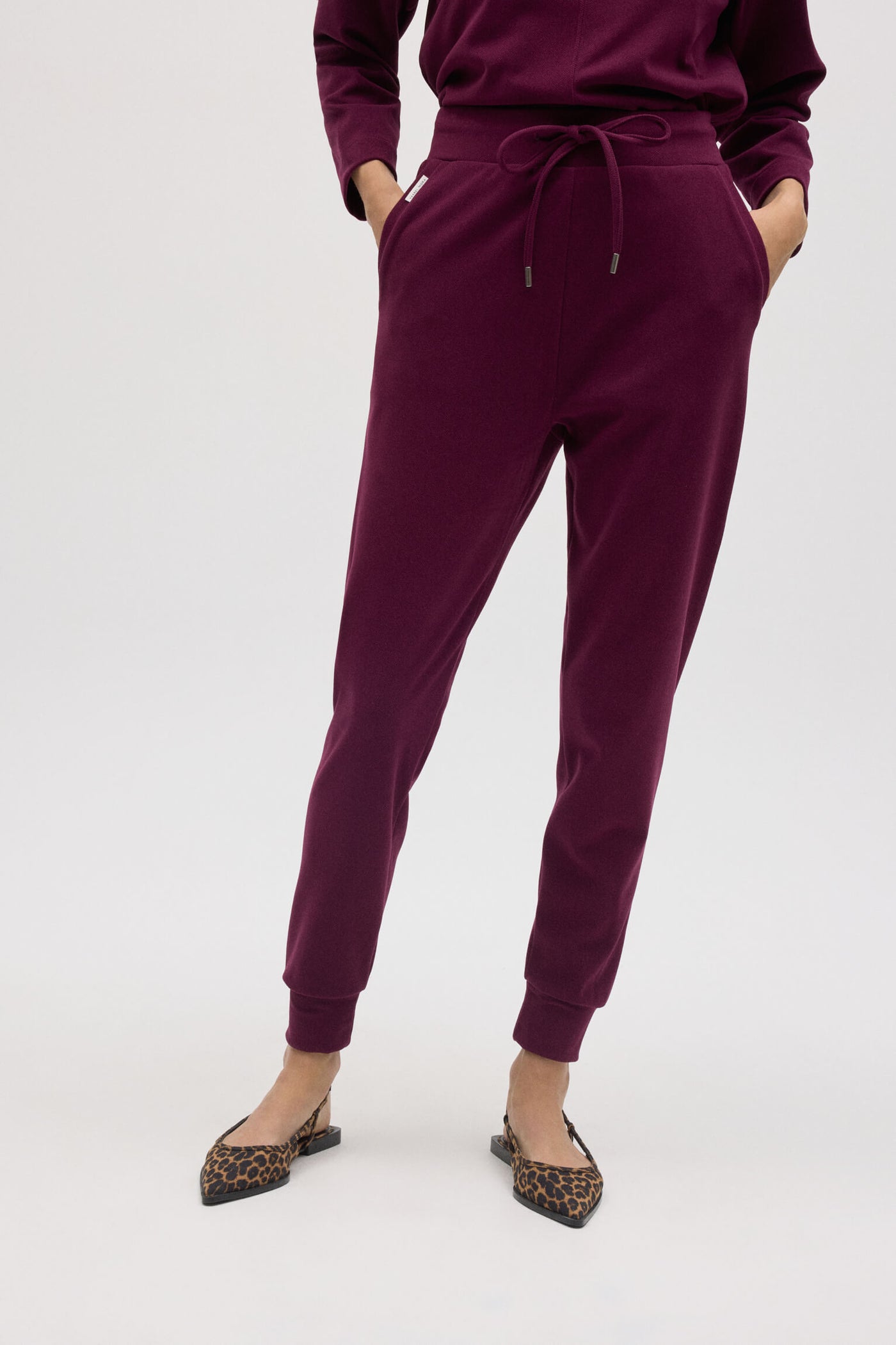 PANTALONI JOGGER TESTURIZZATI BORDEAUX YSABEL MORA