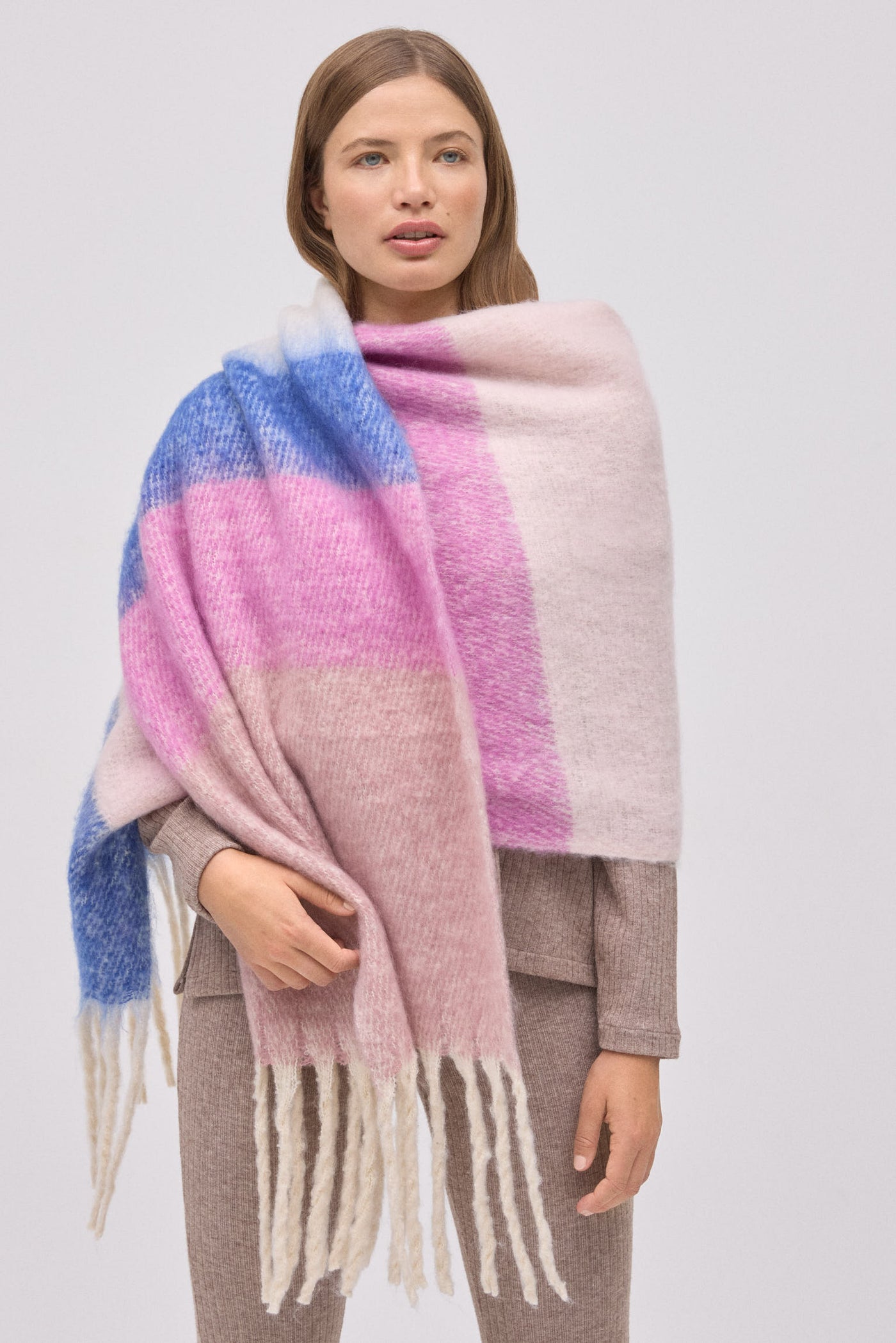 SCIARPA CON STAMPA A RIGHE COLORATA YSABEL MORA