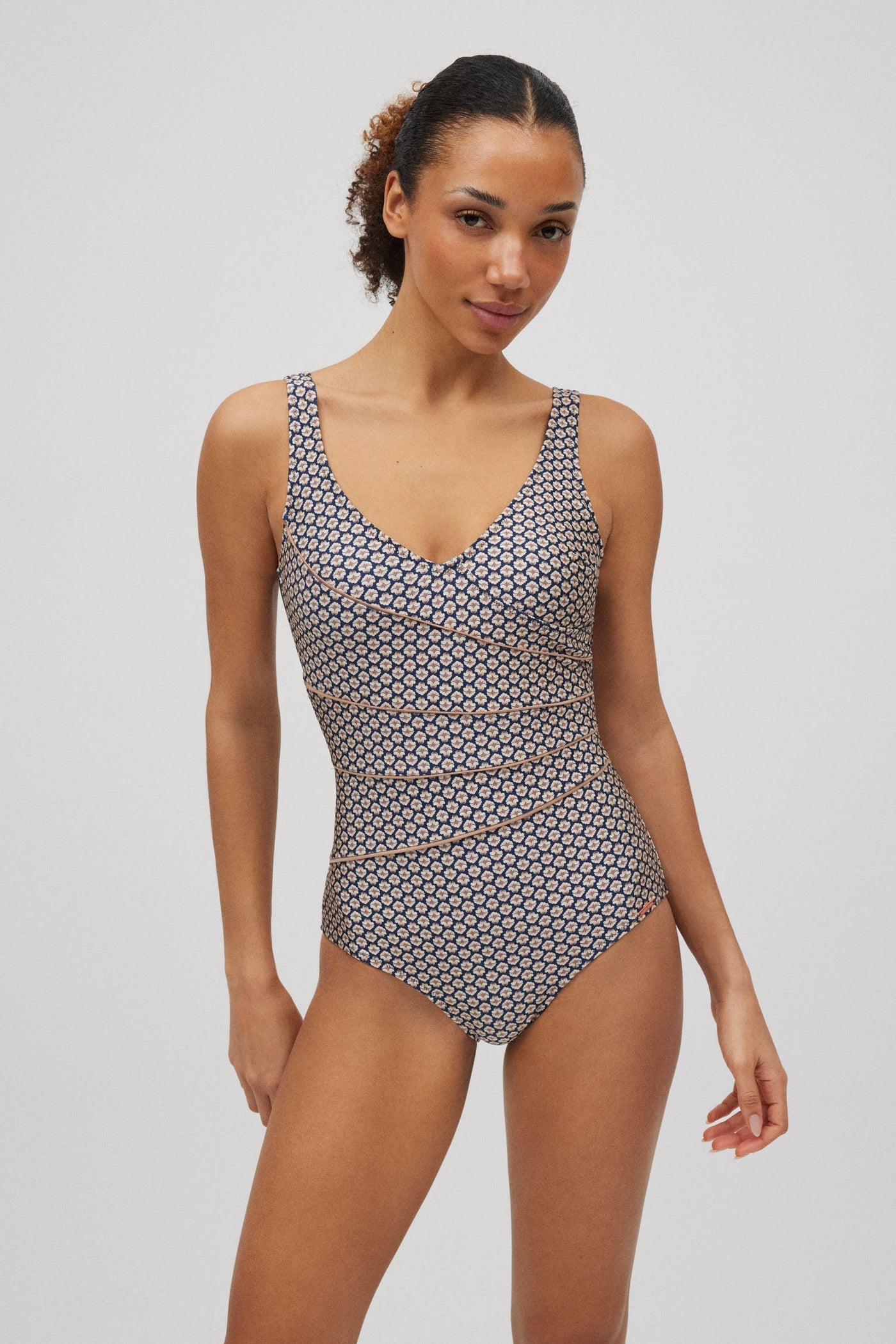 COSTUME DA BAGNO INTERO CONTENITIVO STAMPA ETNICA YSABEL MORA