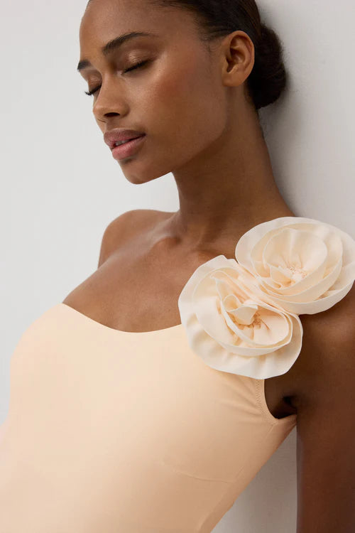 COSTUME DA BAGNO INTERO ASIMMETRICO CON DETTAGLI FLOREALI YSABEL MORA