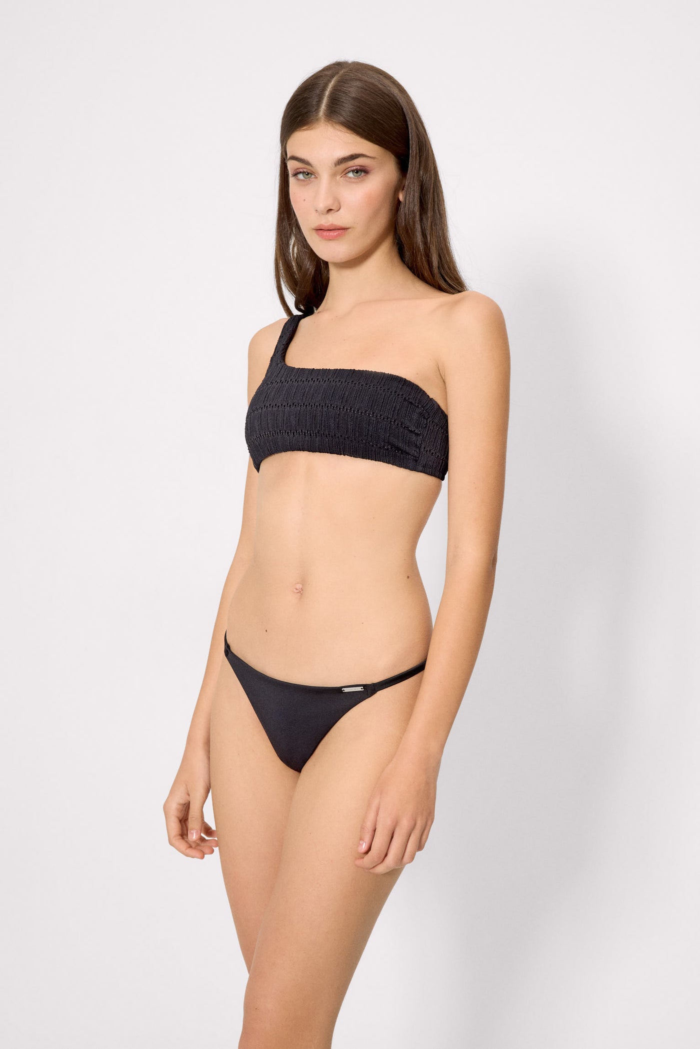 PERIZOMA BIKINI BASIC NERO YSABEL MORA