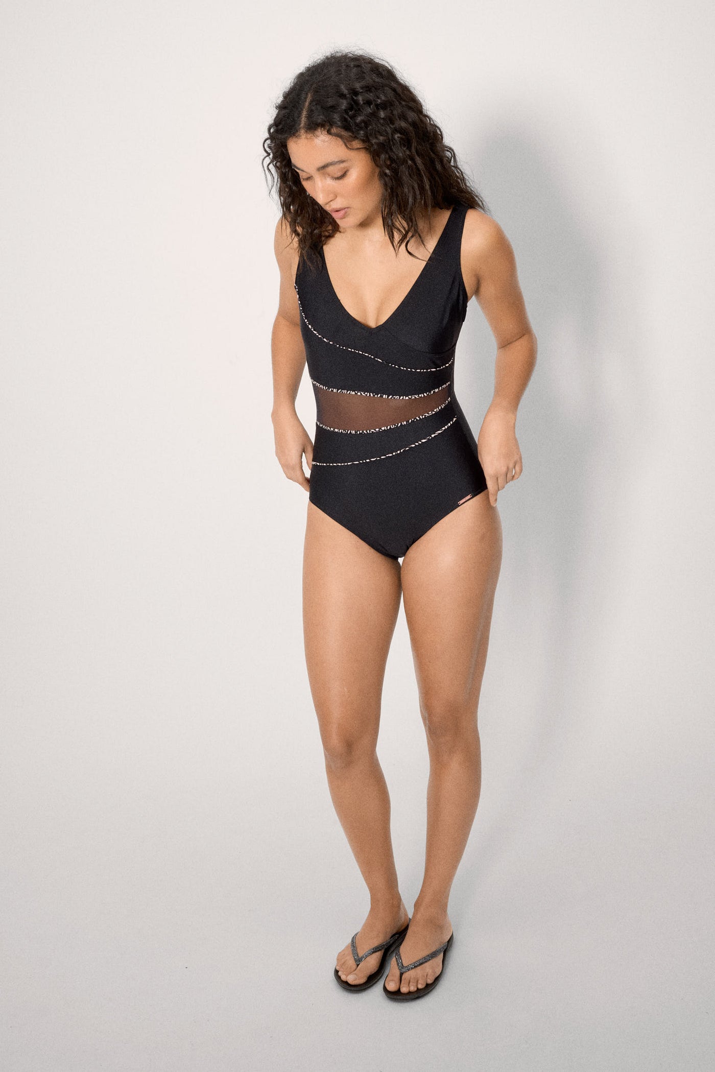 COSTUME INTERO DA BAGNO MODELLANTE CON INSERTO IN TULLE E TESSUTO GLITTERATO YSABEL MORA
