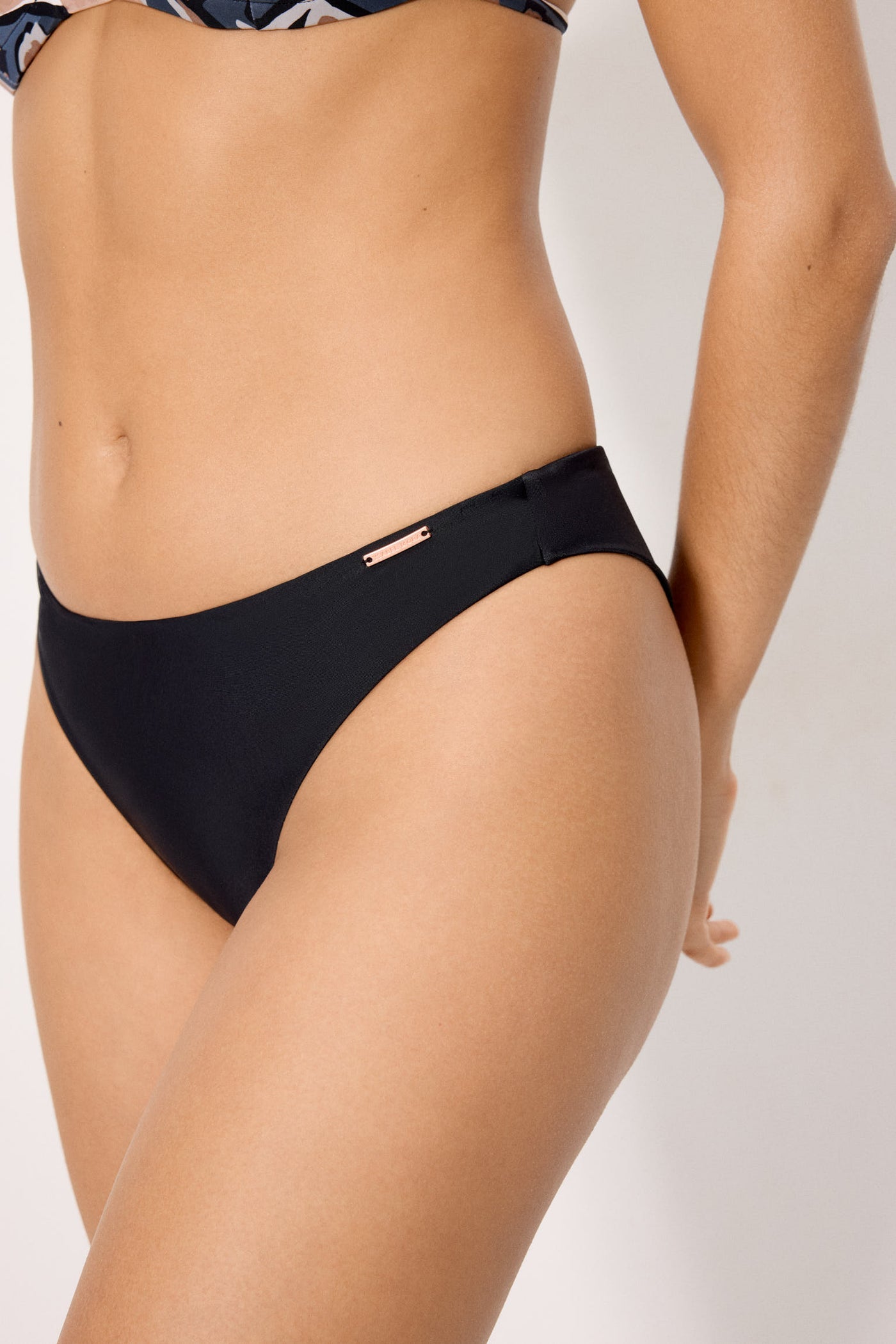 SLIP BIKINI BRASILIANO BASIC YSABEL MORA