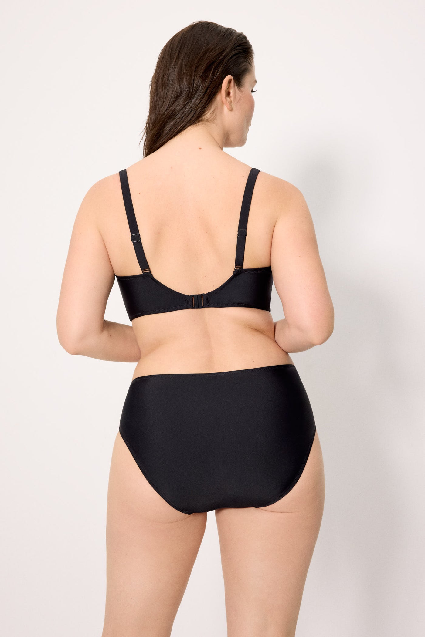 SLIP BIKINI VITA ALTA CONTENITIVO NERO YSABEL MORA