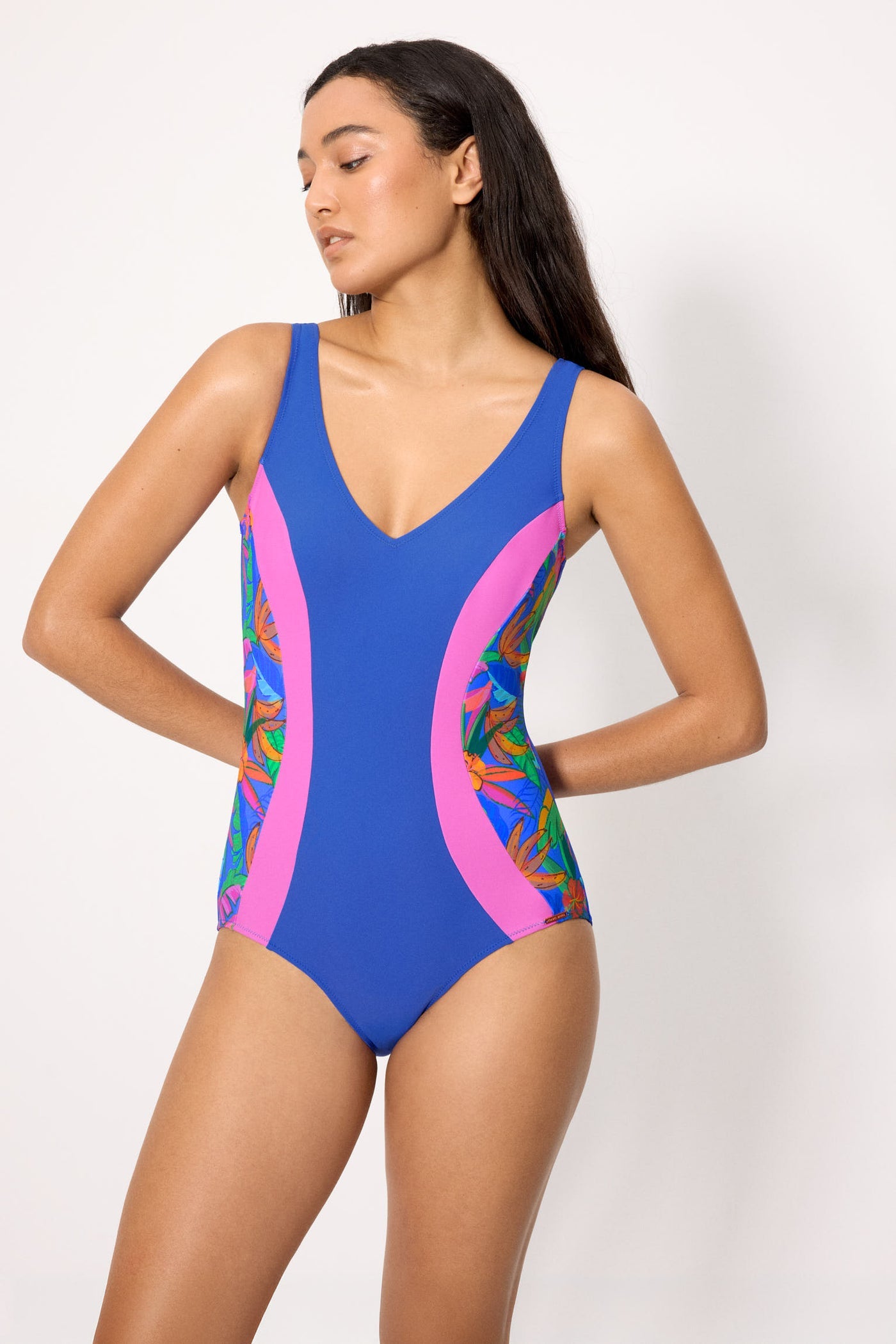 COSTUME INTERO DA BAGNO EFFETTO MODELLANTE CON INSERTI STAMPA TROPICALE YSABEL MORA