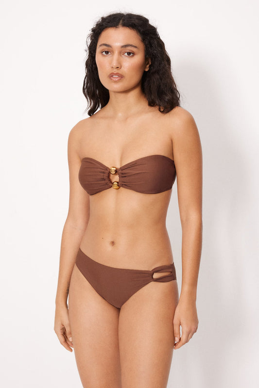 COMPLETO BIKINI A FASCIA CON DETTAGLIO GIOIELLO MARRONE YSABEL MORA