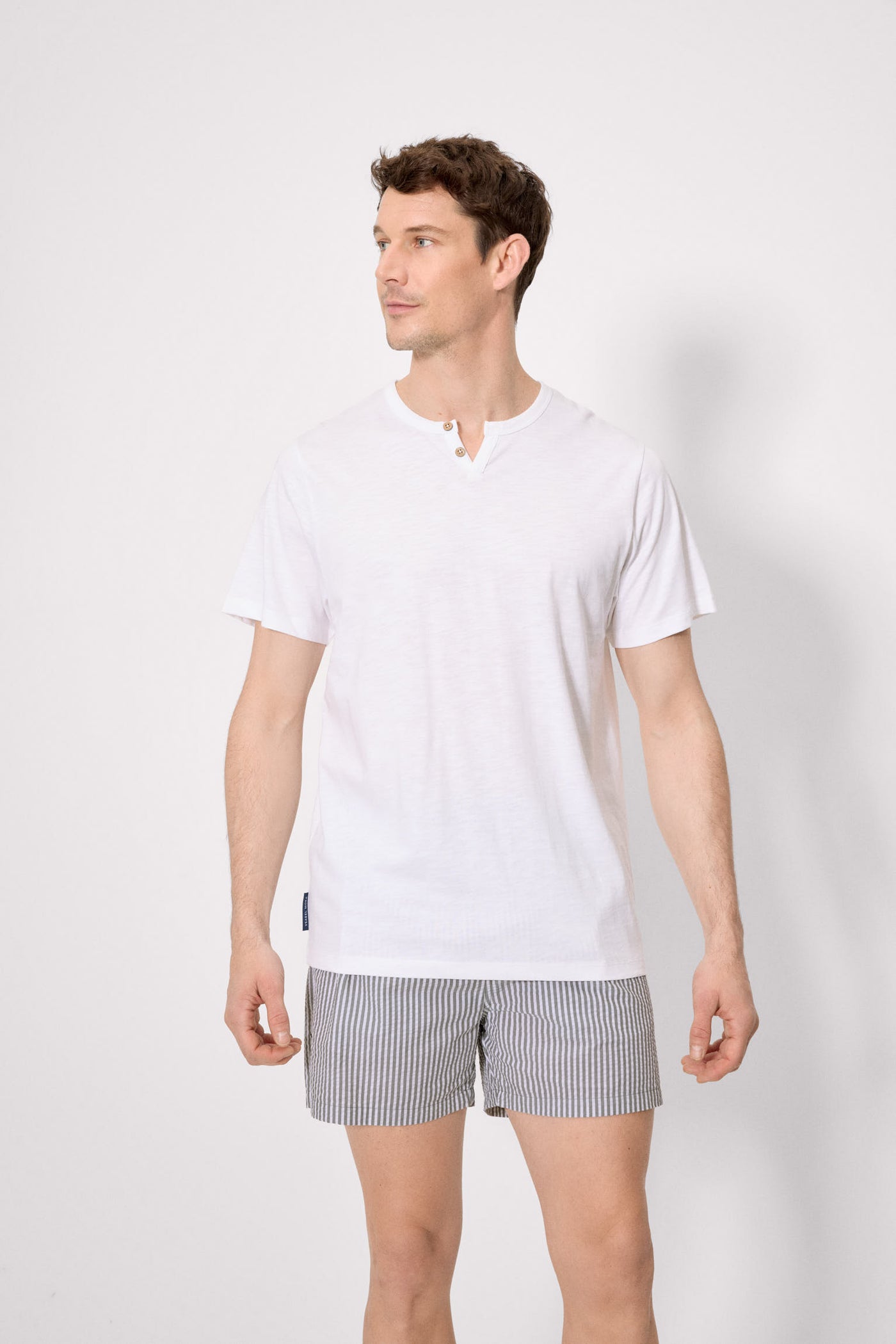 T-SHIRT BASIC CON COLLETTO ALLA COREANA YSABEL MORA